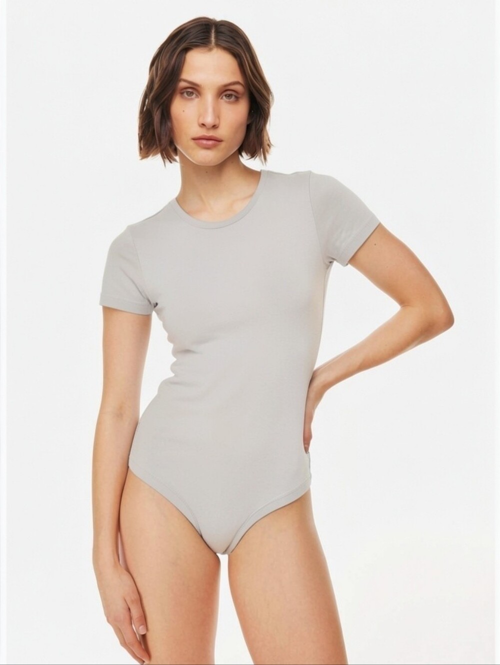 Aritzia Babaton Short Sleeve Crewneck Contour Bodysuit Light Grey Size Medium
